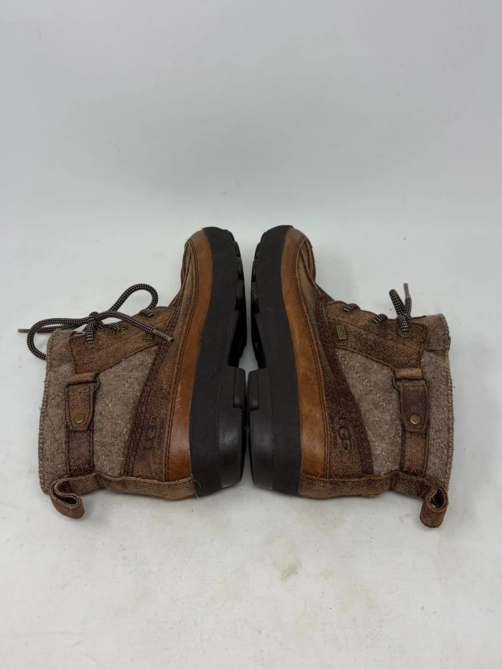 UGG Lina Duck Boot Size US 6
